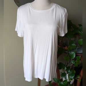 August Silk Women's Size Small White Short Sleeve Pleated Back Crew Neck Top